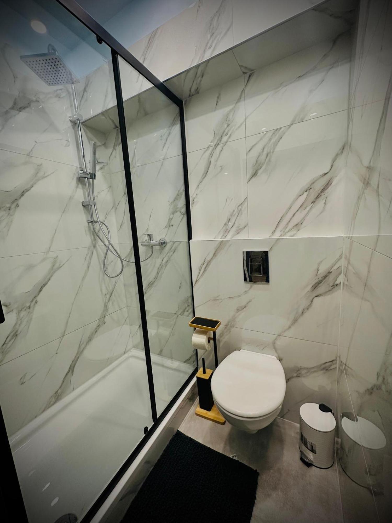 Apartament Private And Elegant In Residential